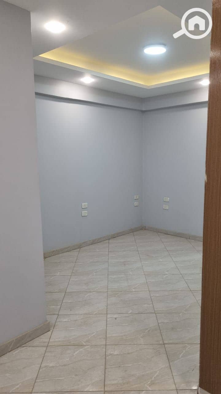 5 1000788743. jpg