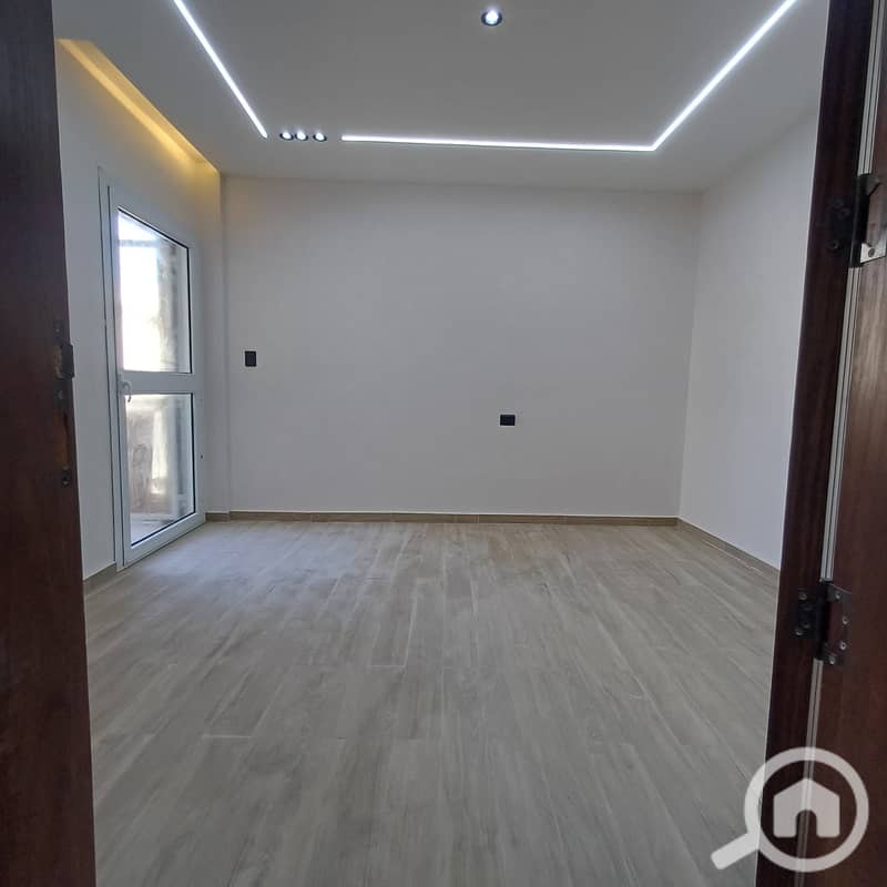 6 1000484190. jpg