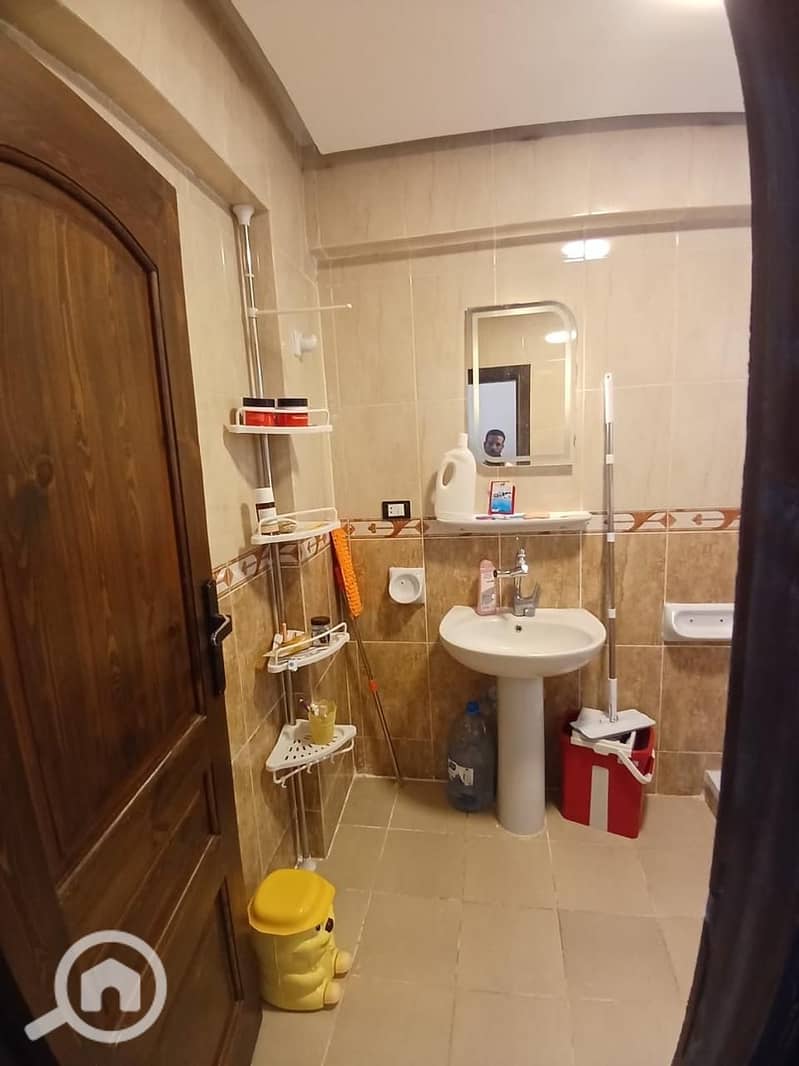 37 27096. jpg