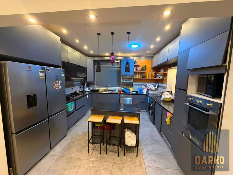 For sale, a distinctive apartment of 250m ultra-super lux in the sixth tourist area, steps from the Dahshour connection - next to Mall of Arabia and Misr University, adjacent to West Sumid. – pohled 3