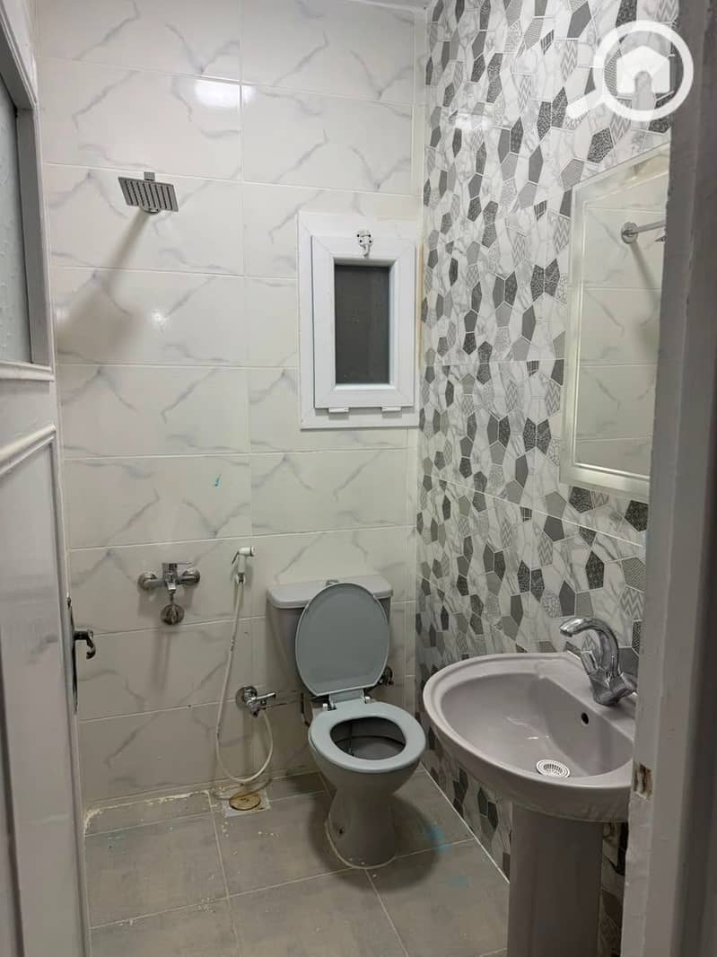 For rent: two air-conditioned rooms with modern finishing overlooking the pool and sea view. - Więcej