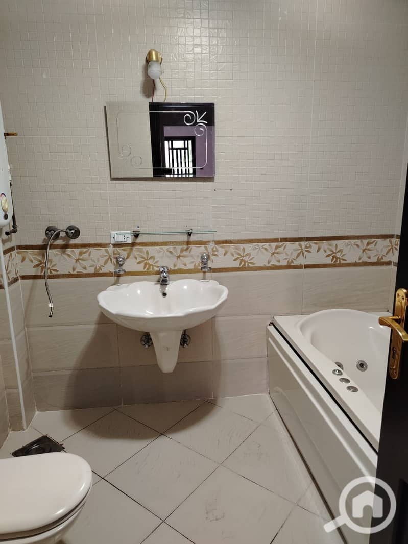 7 5. jpg