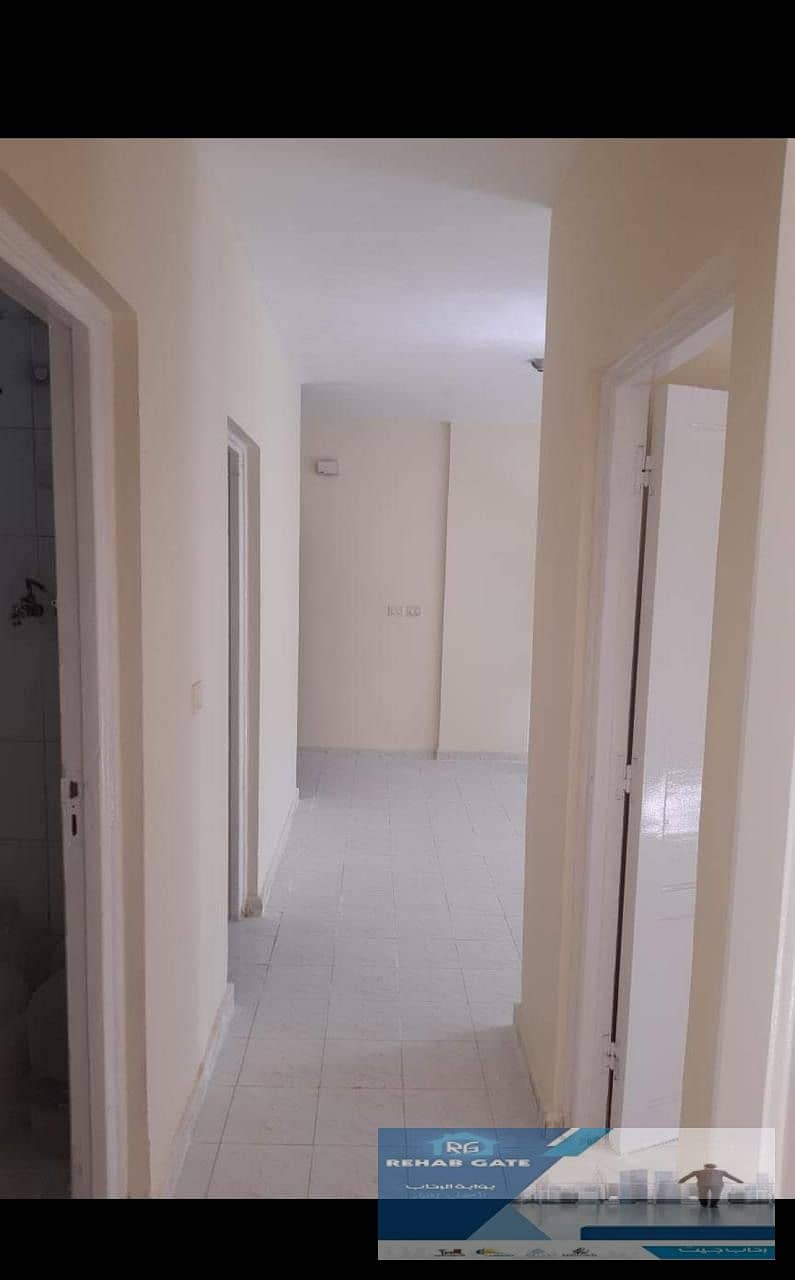 2 2f0410ab-c9ac-4dd0-aadd-ec5632de2860. jpg