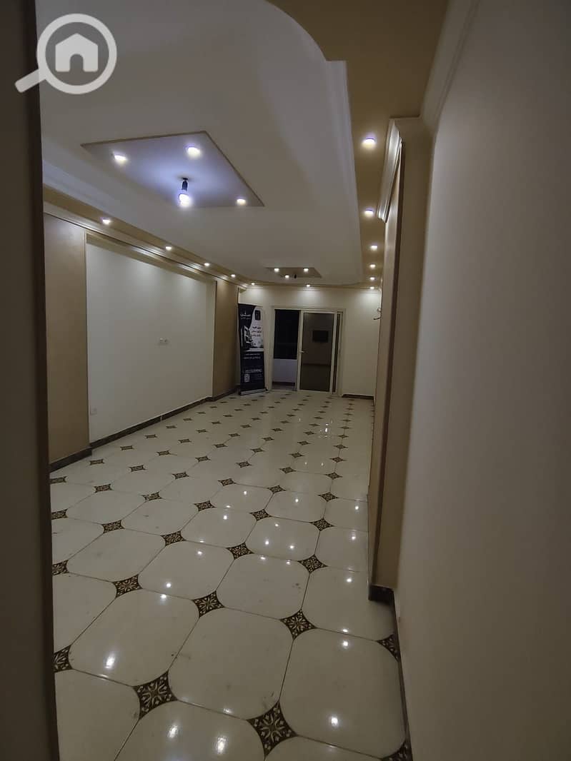 2 1000844047. jpg
