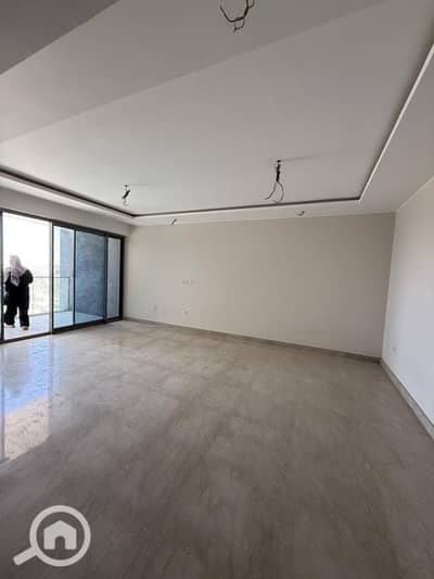 شقة فندقية 4 غرف نوم للايجار في الشيخ زايد، الجيزة - IMG-20251212-WA0000. jpg شقة فندقية 4 غرف نوم للايجار في الشيخ زايد، الجيزة - IMG-20251212-WA0000. jpg