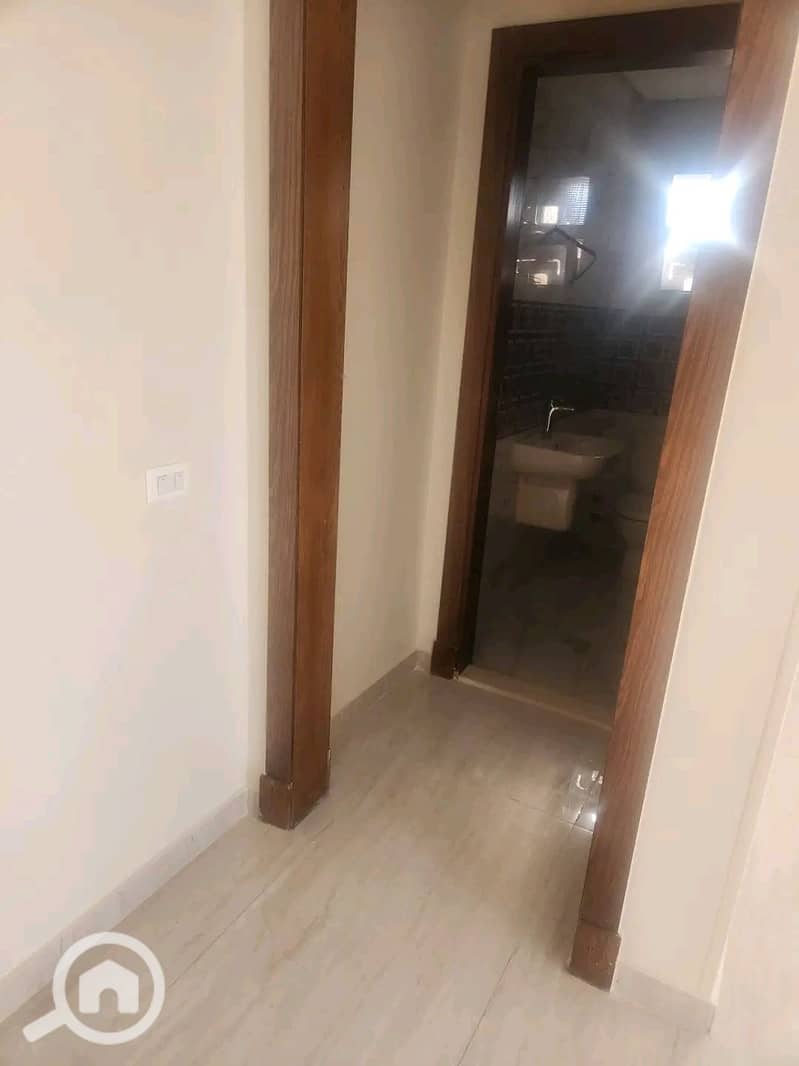 8 1000315071. jpg