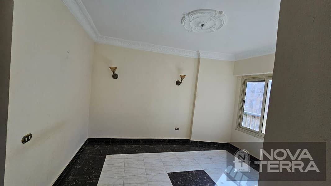 4 Apartment for Sale in 7th District – First Zone – Sheikh Zayed-image-4. jpg