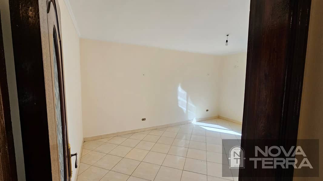 9 Apartment for Sale in 7th District – First Zone – Sheikh Zayed-image-9. jpg