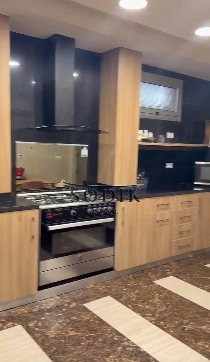Ultra-super-lux finished ground floor apartment with garden and private entrance in the Fifth District near Farid Habib Hospital - Bild 4