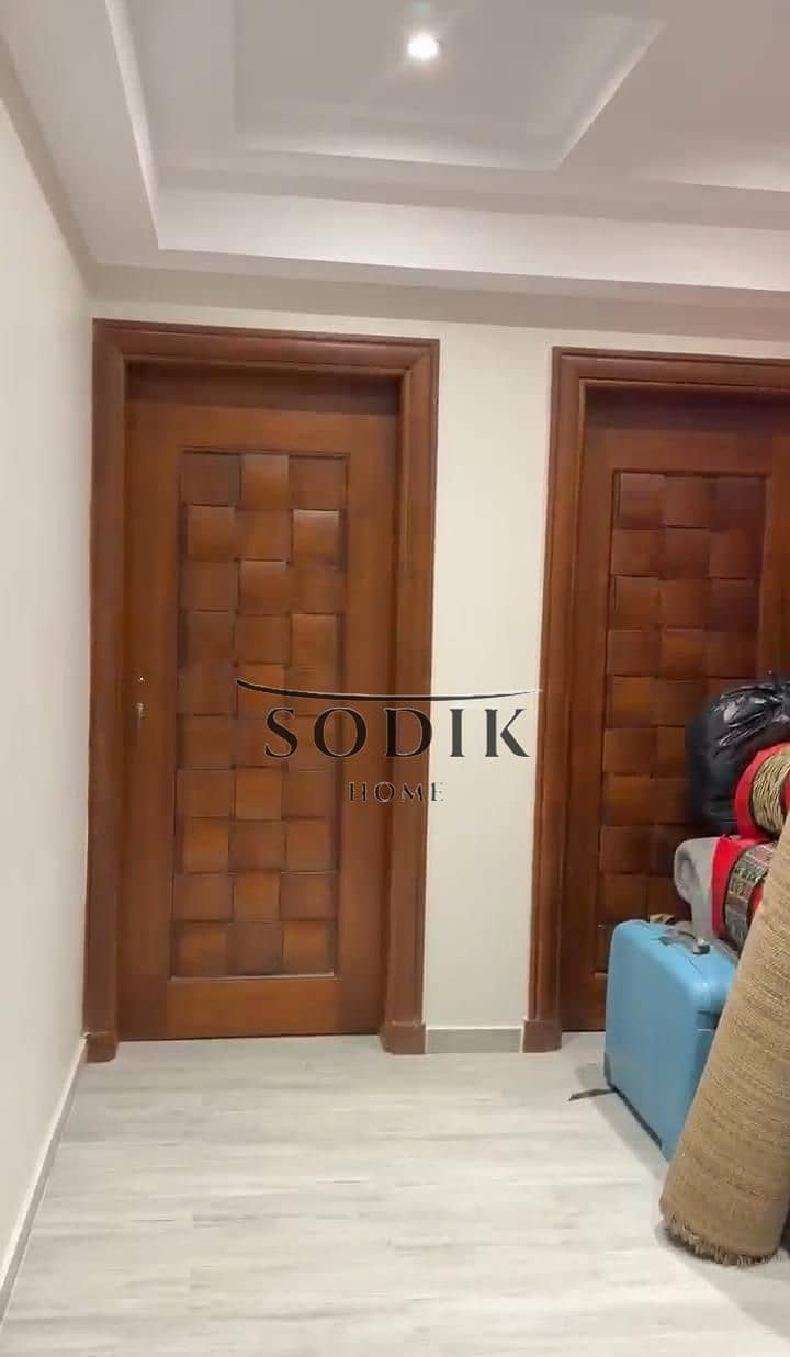 Ultra-super-lux finished ground floor apartment with garden and private entrance in the Fifth District near Farid Habib Hospital - Bild 6