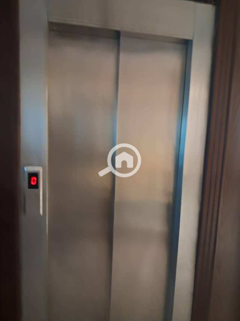 8 1000513946. jpg