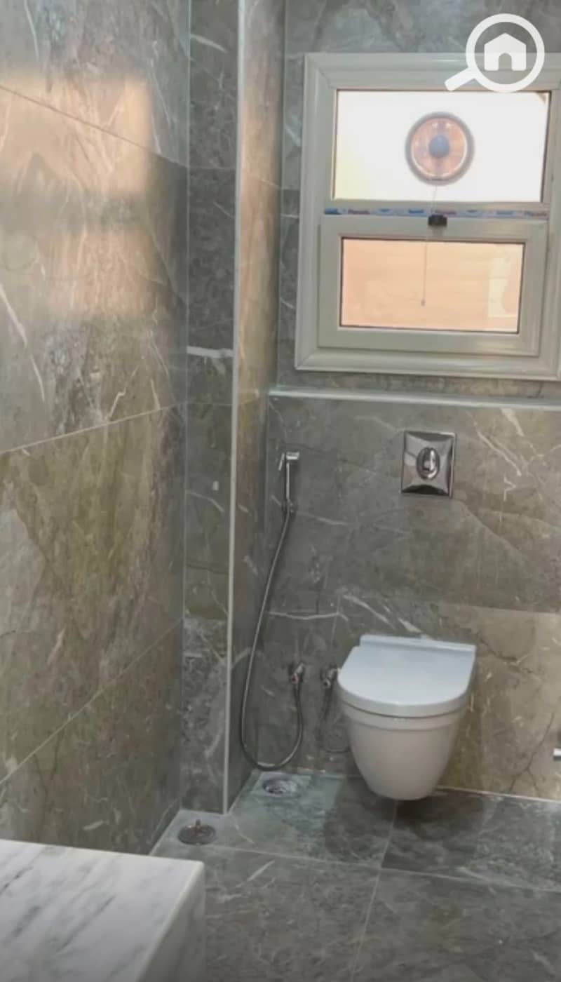 6 114596. jpg