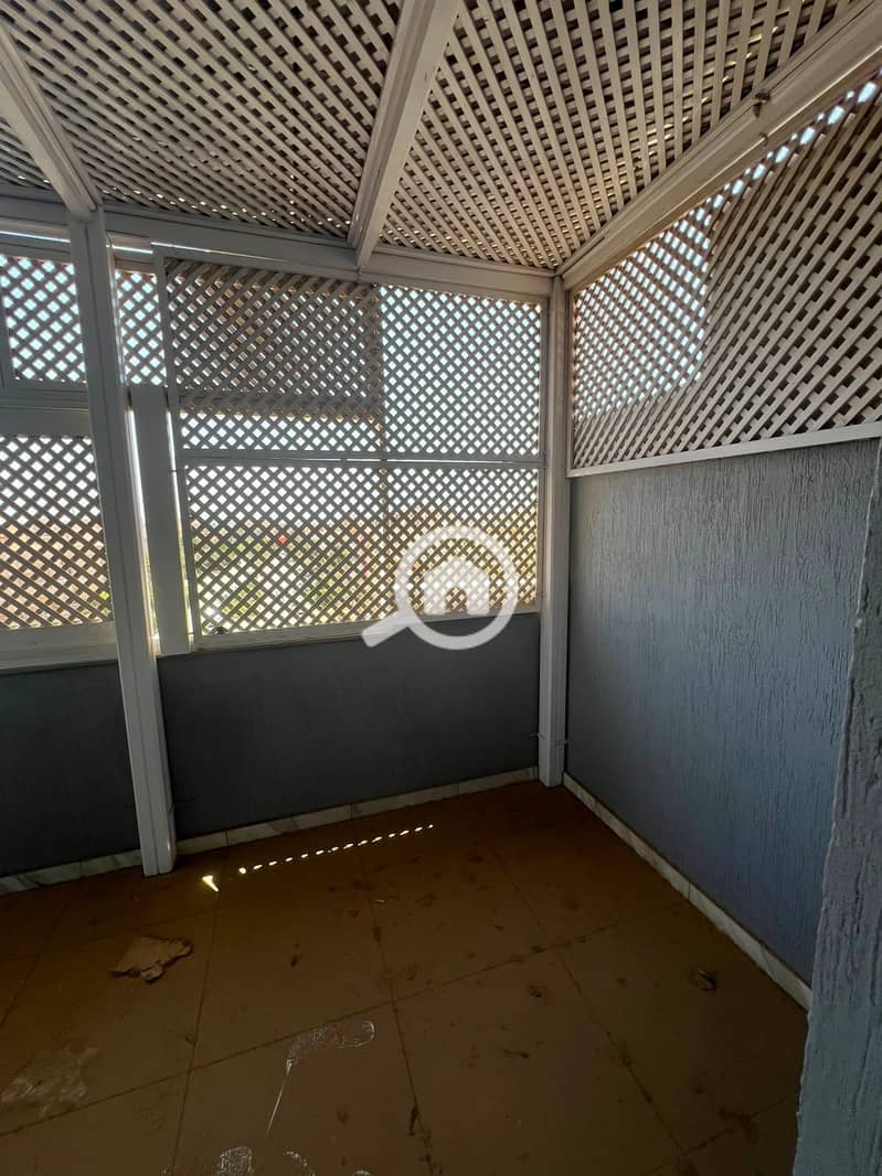 An apartment is available for rent in East Academy, 150 meters. - Bild 4