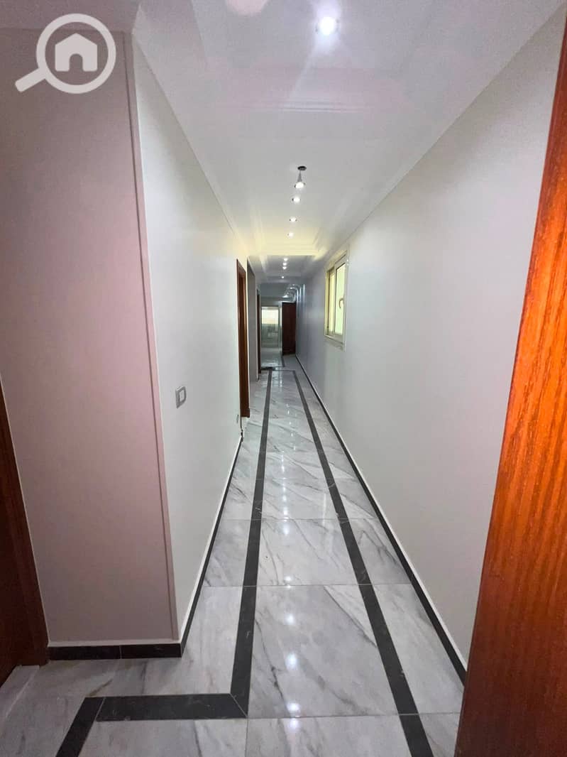 An apartment is available for rent in East Academy, 150 meters. - Bild 6