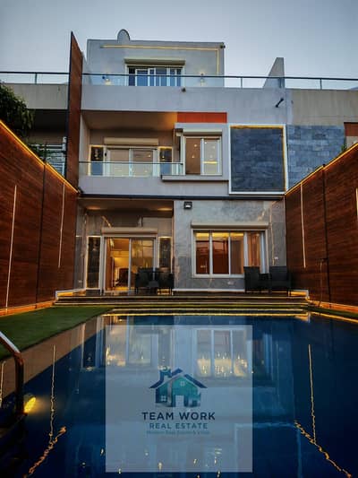 5 Bedroom Townhouse for Sale in Sheikh Zayed, Giza - e478b8a2-94f6-433c-9429-e61bef7faa57. jpg