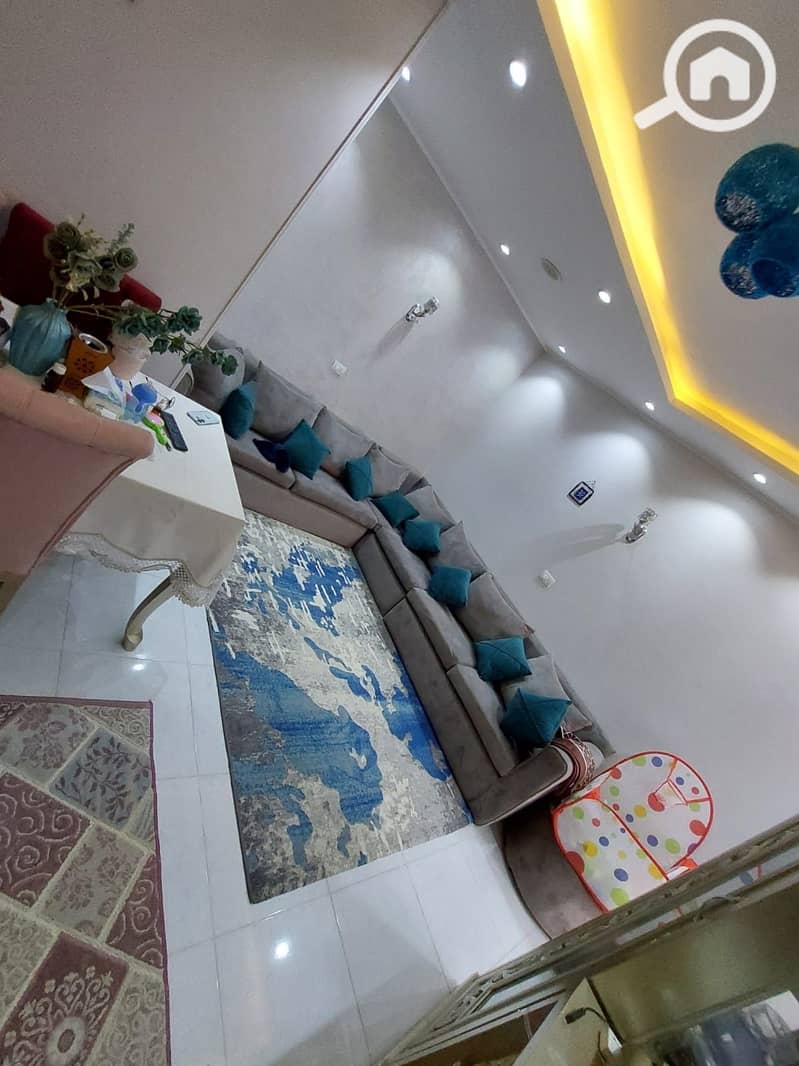 2 1000465832. jpg