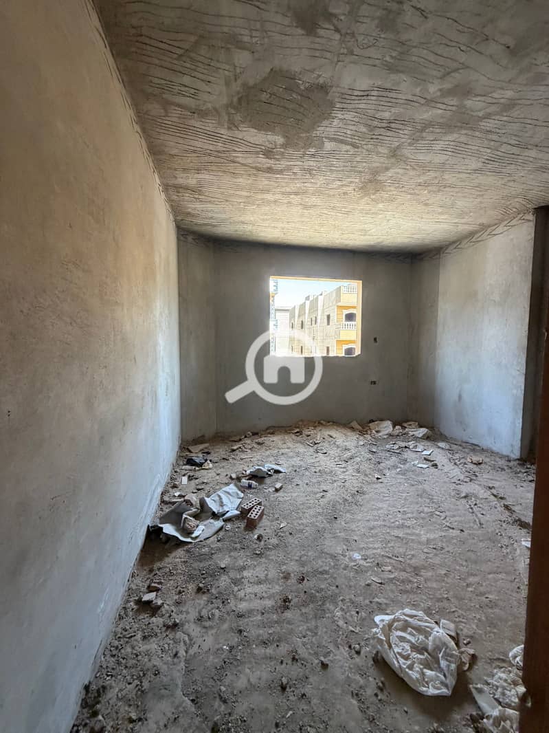 Touristic Area A, Hadayek October | 2nd Row from the Main Road | Minutes to Fayoum & Al Wahat Roads | Close to all services, transportation & major - Vista 4