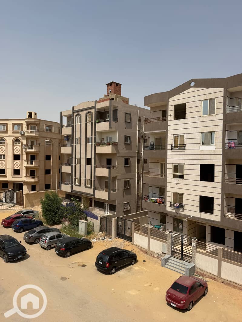 Touristic Area A, Hadayek October | 2nd Row from the Main Road | Minutes to Fayoum & Al Wahat Roads | Close to all services, transportation & major - Vista 6