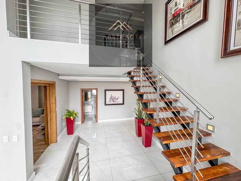 Villa for sale, immediate delivery, with an open view, ultra-super-luxury finishing, including kitchen, on the extension of Revolution Street - Heliop - Viac