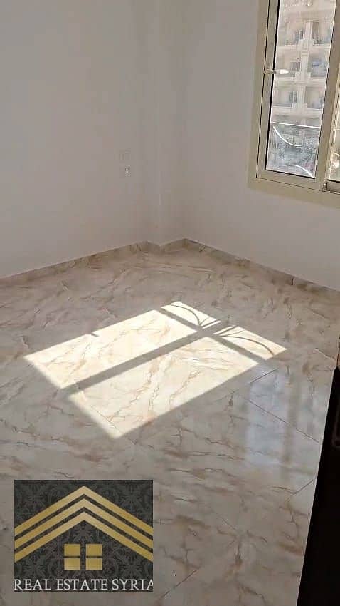 2 1000525400. jpg