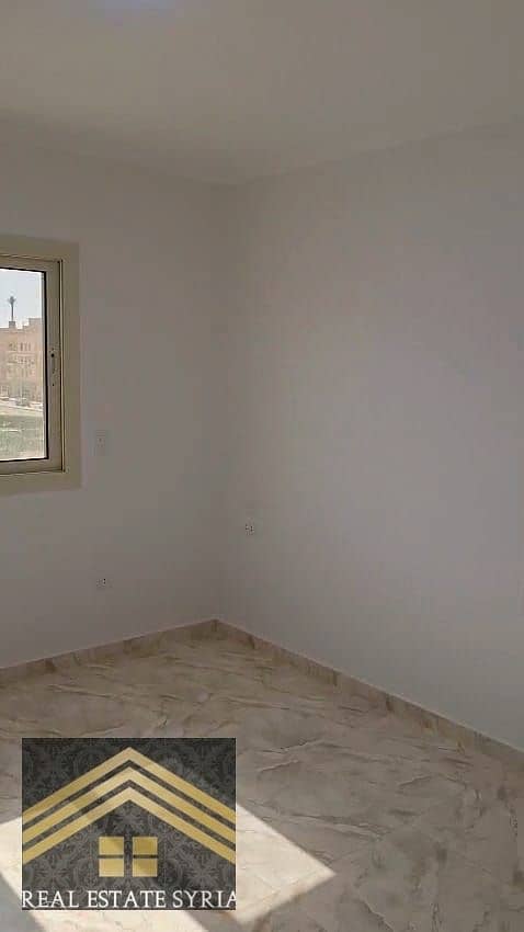 8 1000525394. jpg