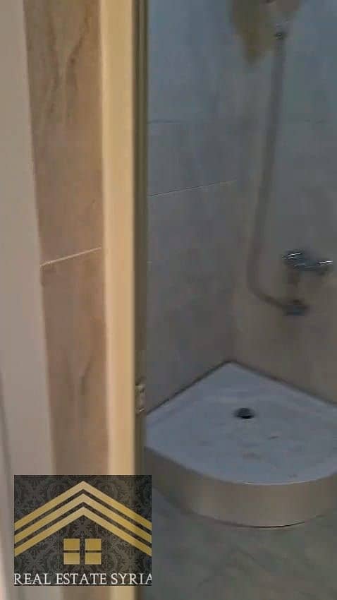 9 1000525396. jpg