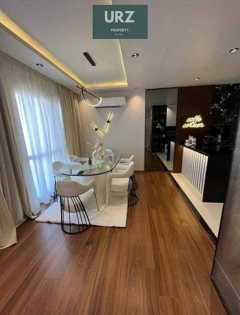 Corner townhouse with a prime layout for sale fully finished with installments over 15 years located on the Suez Road near Al Shorouk Patio Prime and - Bild 3