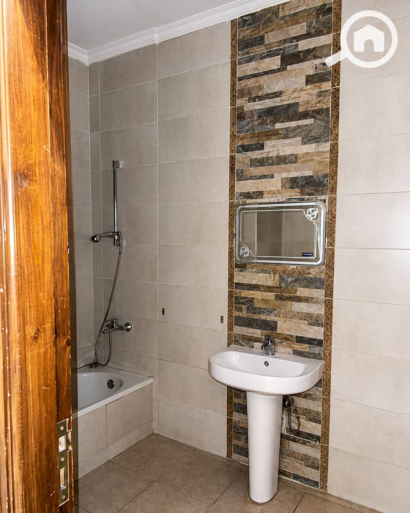 6 aa2fe854-75fc-4ab9-a38a-3fe03d62afde. jpg