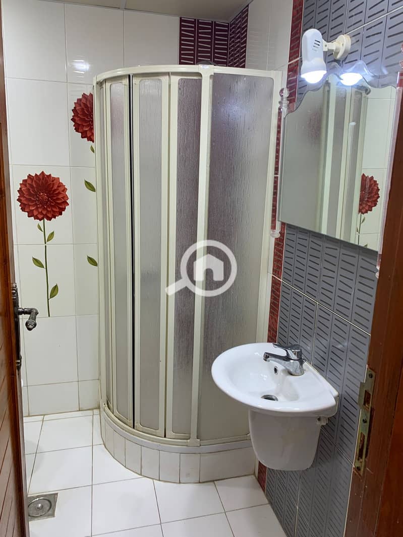 16 4db06bdd-35c7-429c-aea2-00a7795ca551. jpg