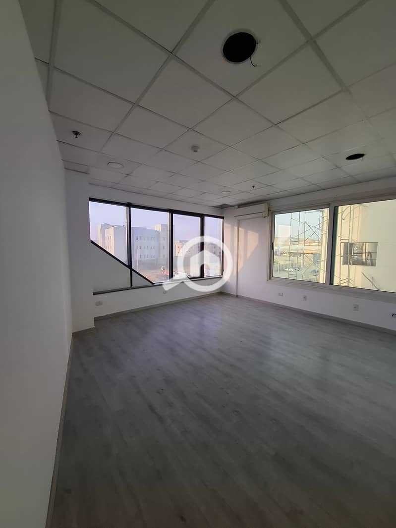 Administrative office for rent, fully finished and air-conditioned, with an area of 750 meters on a main street in New Cairo. - View 2