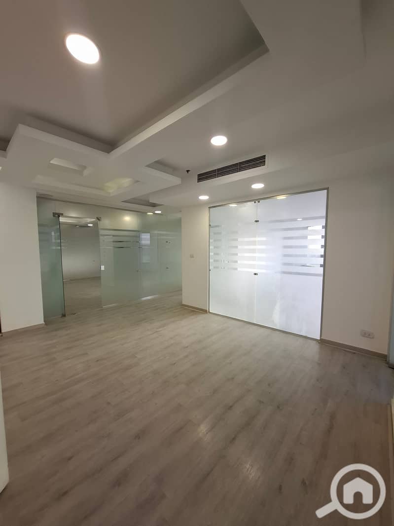 Administrative office for rent, fully finished and air-conditioned, with an area of 750 meters on a main street in New Cairo. - View 6
