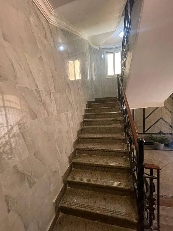 عمارة كاملة للبيع - شارع الجزيرة – جنوب المستثمري - Begonia قريبة AUC - Vista 2