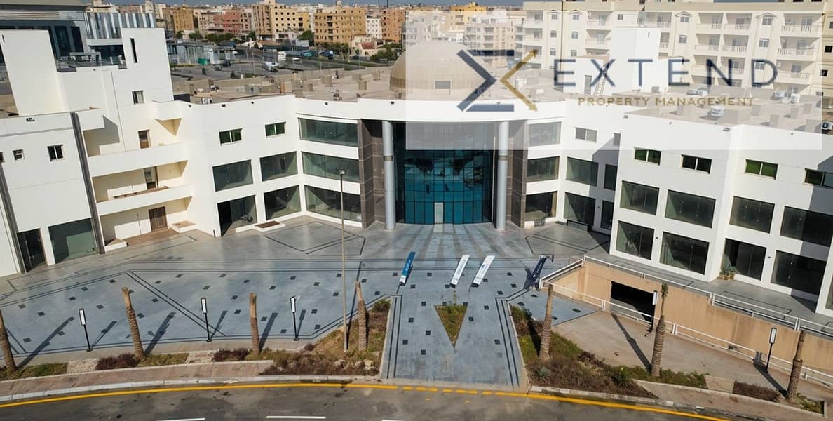 At a special price per meter in the most important locations of 6th of October on the central axis, a café for rent with interior and outdoor spaces inside a commercial mall with high vitality. - Bild 5