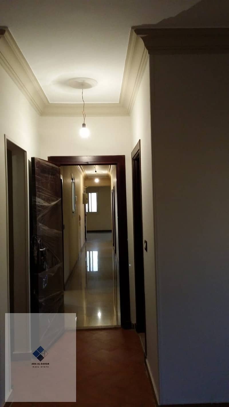 Room for rent in Fifth Settlement – Violet 12, distinctive area, 3 bedrooms, 2 bathrooms on the top floor, with a sea view, and a prime location on a main square. - View 3