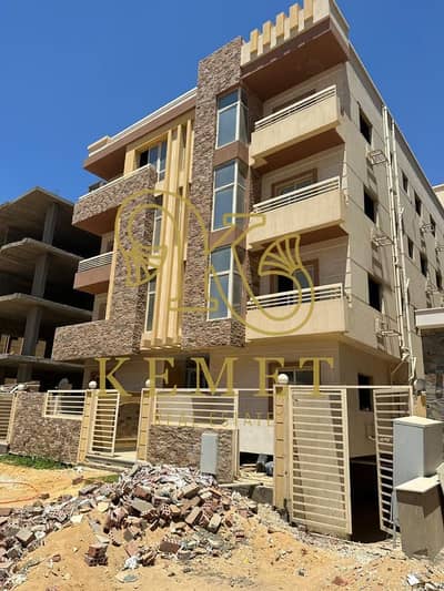 4 Bedroom Flat for Sale in New Cairo, Cairo - 6ec41aaf-c028-45de-8dfd-ea00cddab4f2. jpg 4 Bedroom Flat for Sale in New Cairo, Cairo - 6ec41aaf-c028-45de-8dfd-ea00cddab4f2. jpg