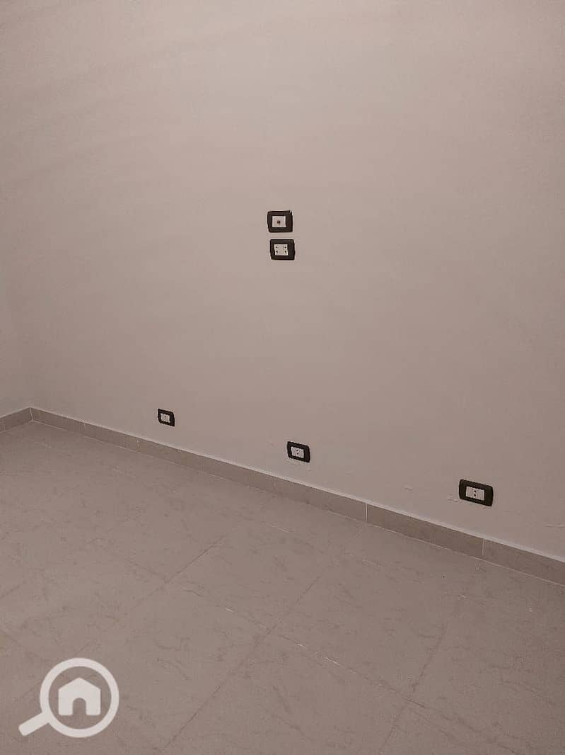 11 1000466463. jpg