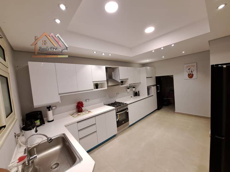 16 db2824c1-bd27-47c1-9d39-d47637ba2898. jpg