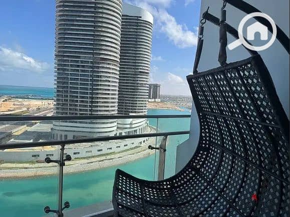 For a quick sale at the old price, a fully finished, ready-to-move-in apartment with air conditioning in Alamein Towers, 156 sq m, double sea and lago - Aanzicht 2