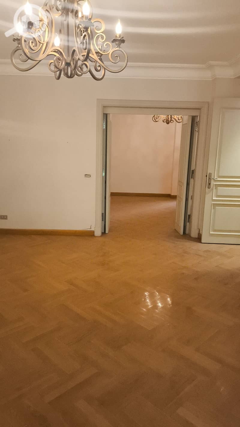 18 1000402396. jpg