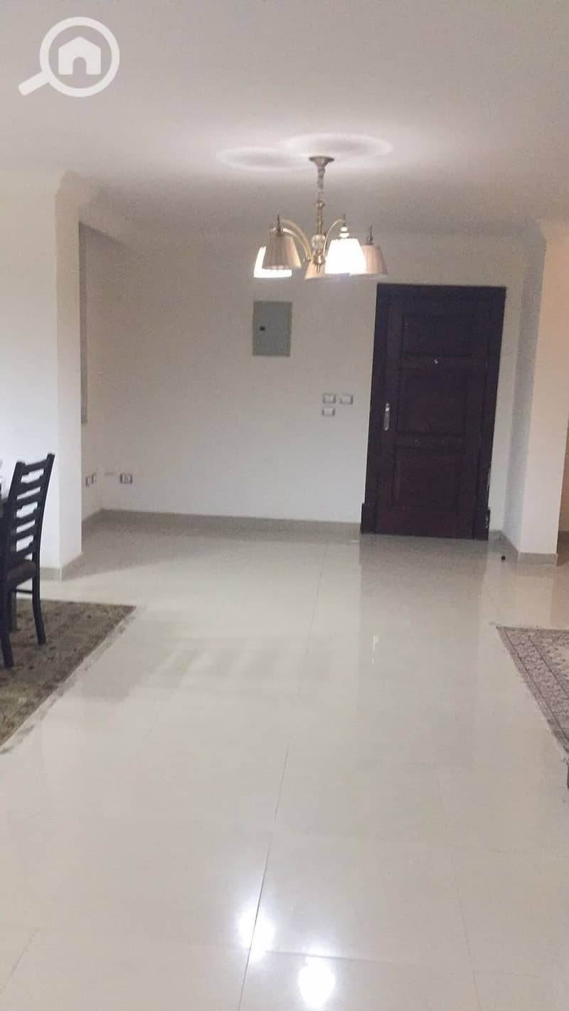 8 1000467203. jpg