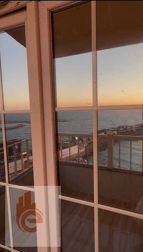 Apartment for rent, first row by the sea in Glem, 100 m - Vista 3