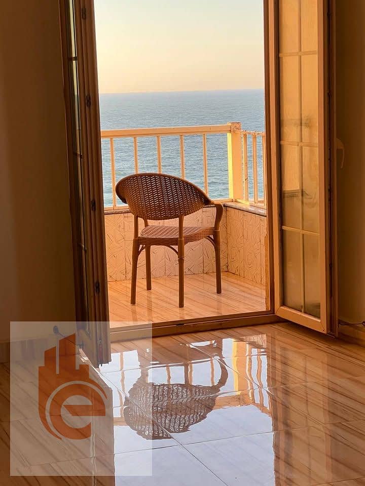 Apartment for rent, first row by the sea in Glem, 100 m - Vista 4