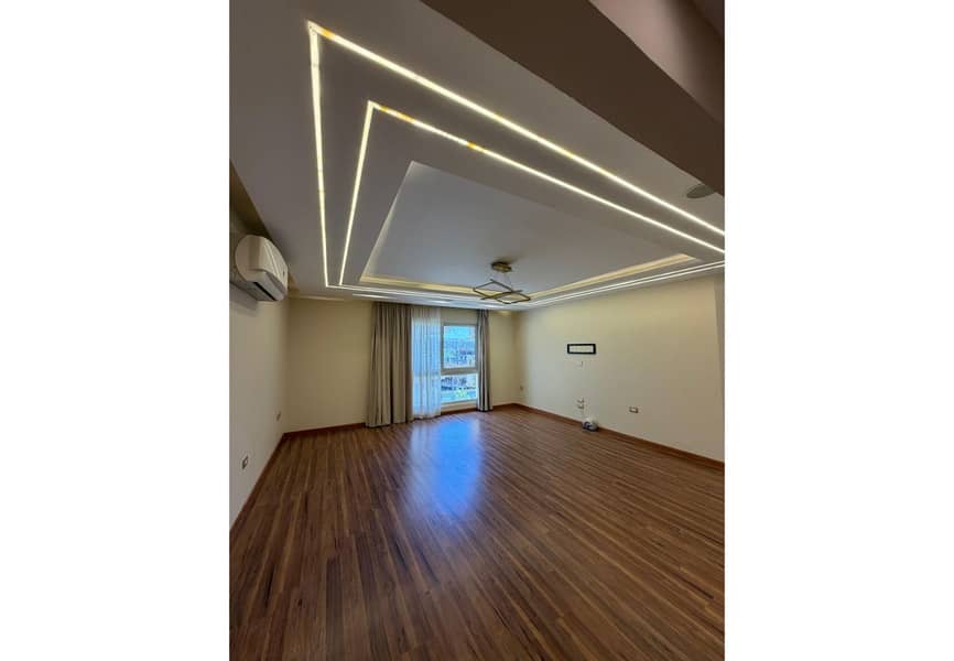 24 f12c36d7-7fb0-4627-b72c-3cad90ee6a2d. jfif. jpg