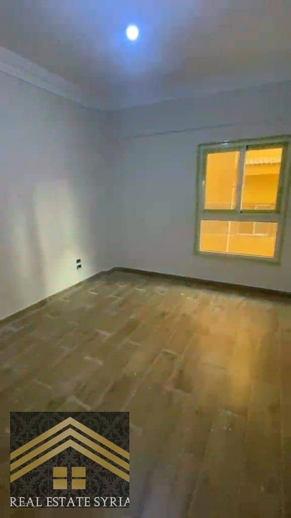 26 1000526621. jpg