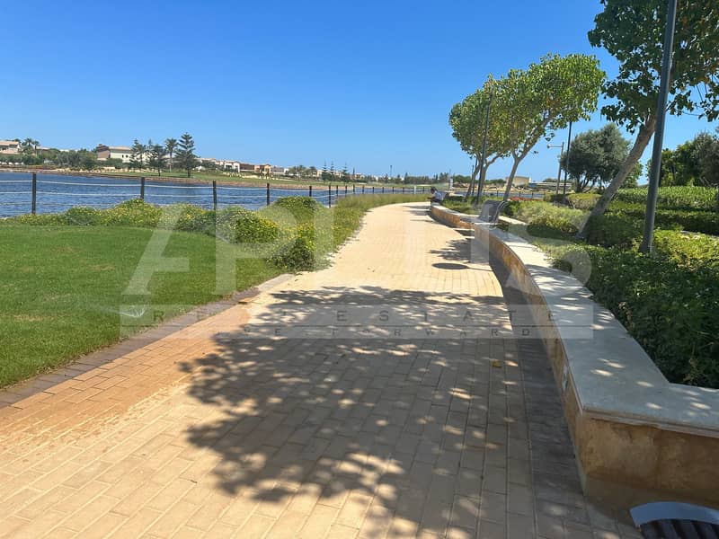 Villa Directly on lake hot price Marassi north coast - Visning 6