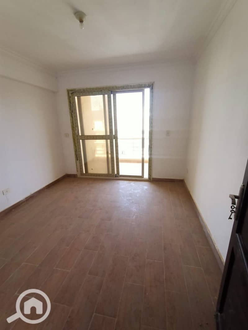 Apartment for sale in the جنه مصر compound in New Cairo, close to the American University and the Southern 90 and the new Sokhna Road in front of Gate 1 and the market. - Aanzicht 5