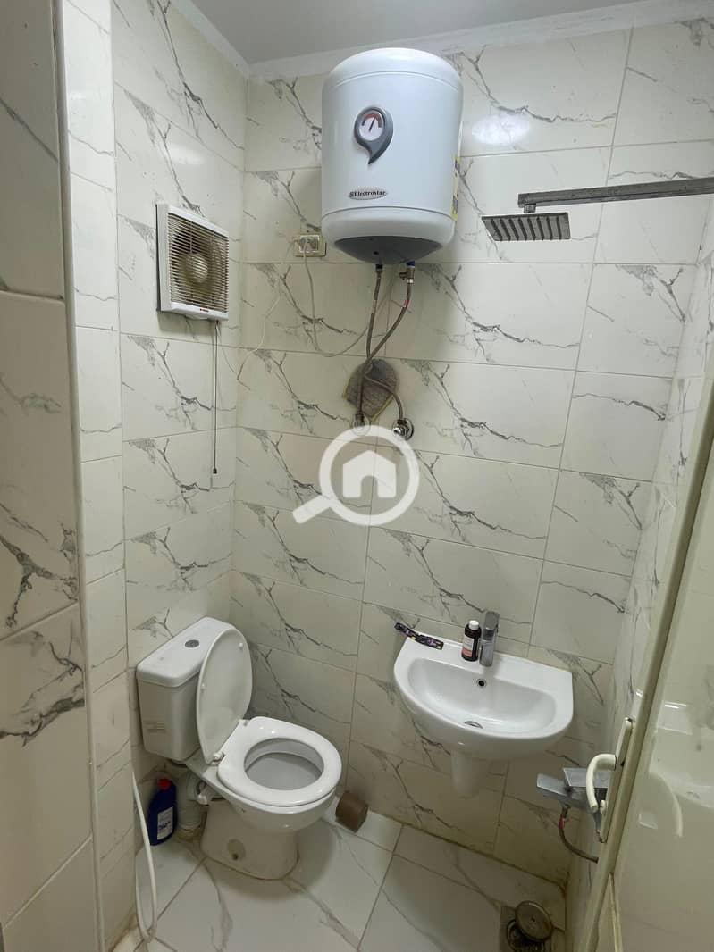 8 1000170750. jpg