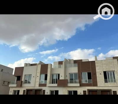 4 Bedroom Townhouse for Sale in New Cairo, Cairo - تاون هاوس ازار 2. jpeg