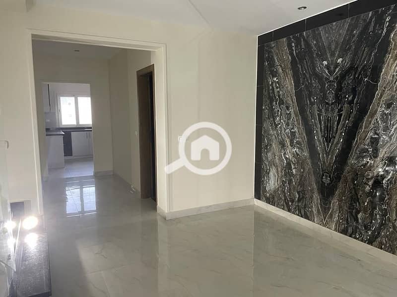 I villa roof middle with Kitchen and ACs for rent in mountain view Hyde park - Més