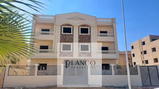 4 Bedroom Duplex for Sale in 6th of October, Giza - 1a89b2fb-d77c-48a2-898c-cee41f01bde6. jpeg 4 Bedroom Duplex for Sale in 6th of October, Giza - 1a89b2fb-d77c-48a2-898c-cee41f01bde6. jpeg